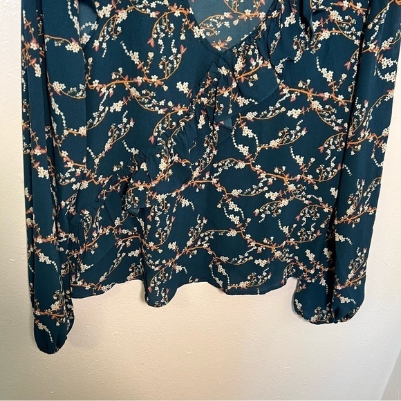 Melrose and Market Long Sleeve Ruffle Top Japanese Branches - Picture 7 of 12